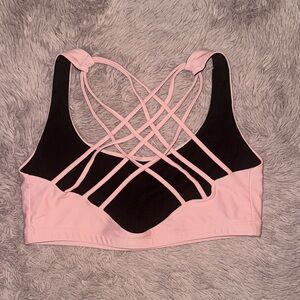 Onzie Flow Light Pink Strappy Sports Bra Women’s size Medium M/L workout gear